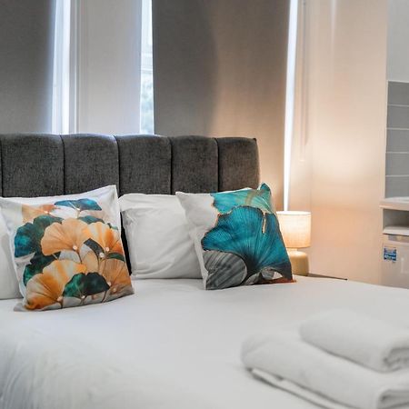 London Selwyn Unique & Stylish Studios ภายนอก รูปภาพ