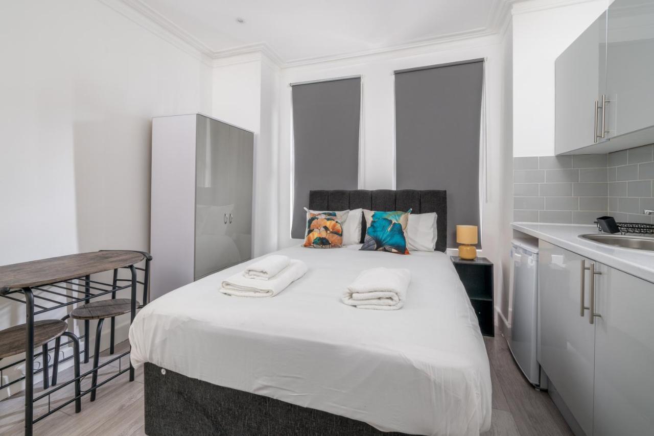 London Selwyn Unique & Stylish Studios ภายนอก รูปภาพ