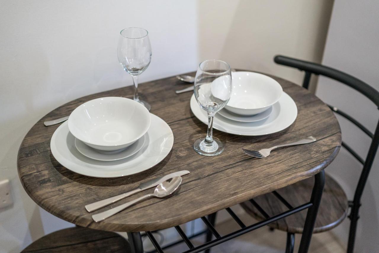 London Selwyn Unique & Stylish Studios ภายนอก รูปภาพ
