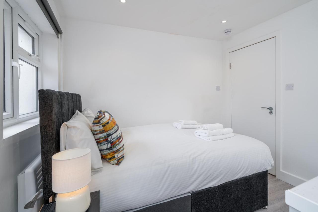 London Selwyn Unique & Stylish Studios ภายนอก รูปภาพ