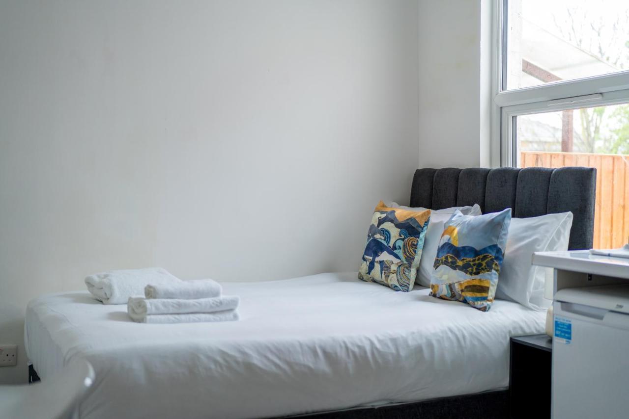 London Selwyn Unique & Stylish Studios ภายนอก รูปภาพ