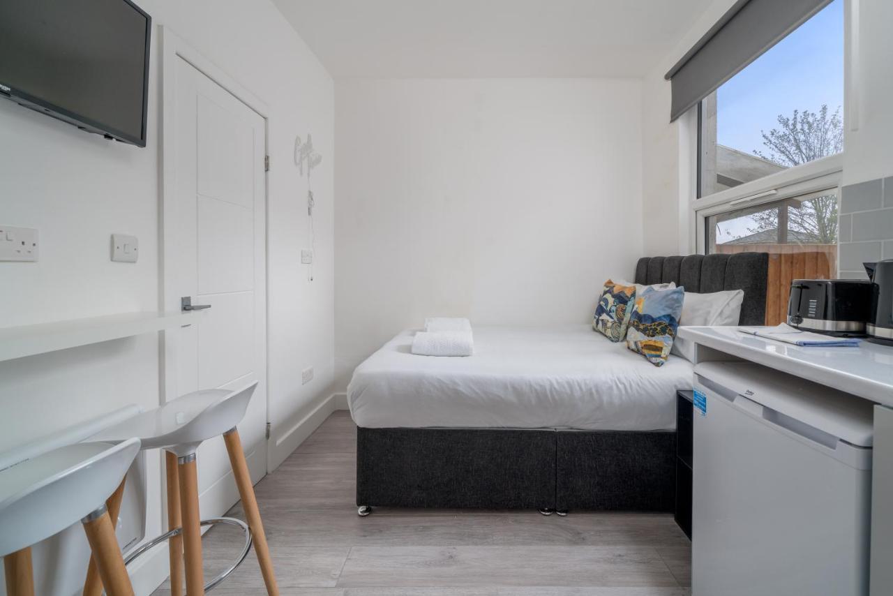 London Selwyn Unique & Stylish Studios ภายนอก รูปภาพ